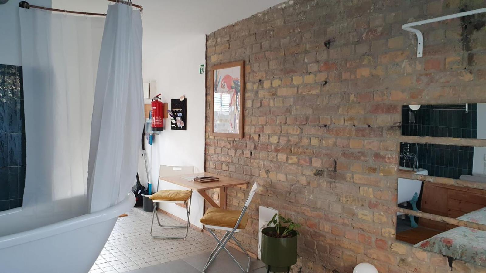 Squat Deluxe Berlin, The Hostel מראה חיצוני תמונה