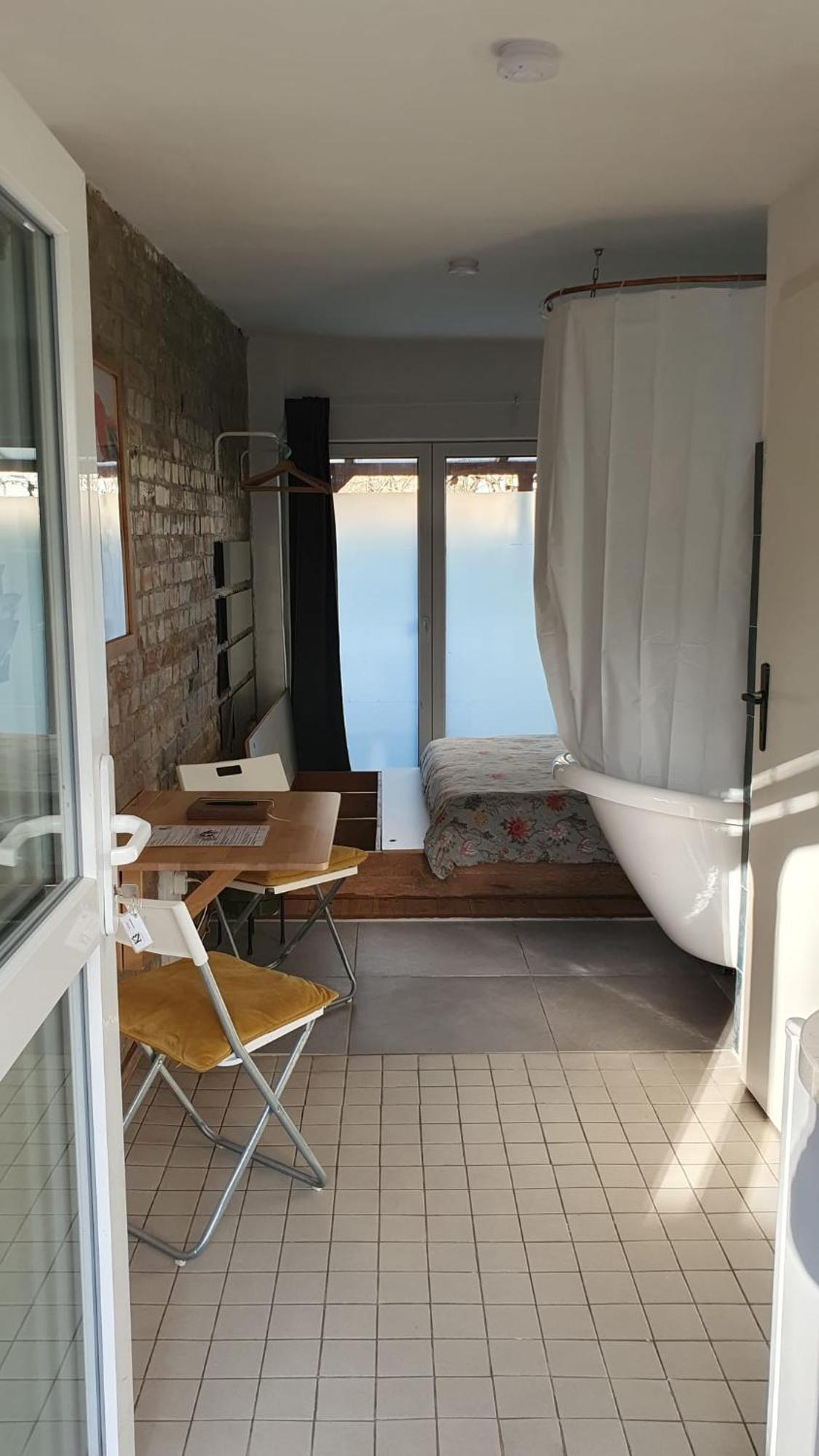Squat Deluxe Berlin, The Hostel מראה חיצוני תמונה